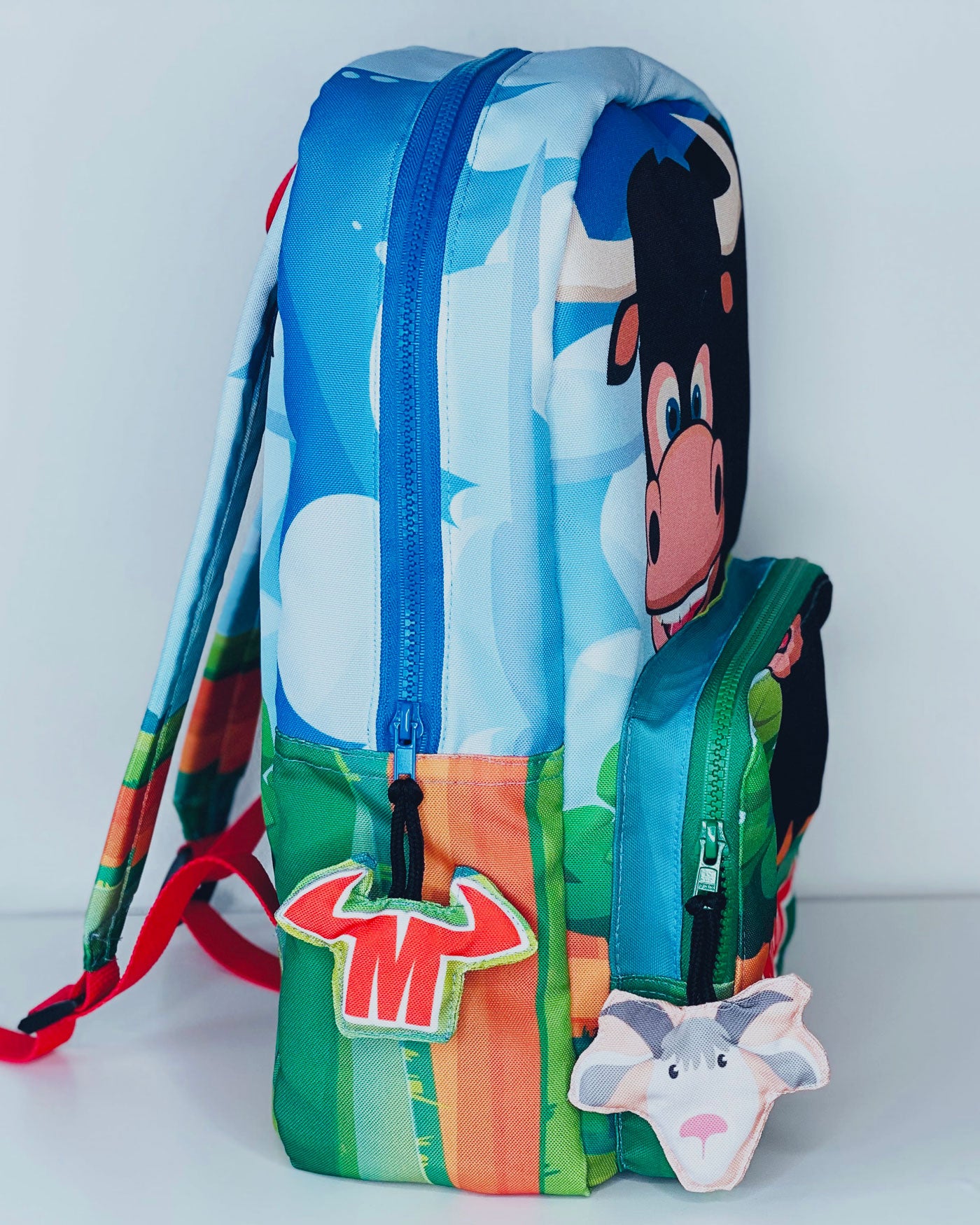 madi backpack friendly bull
